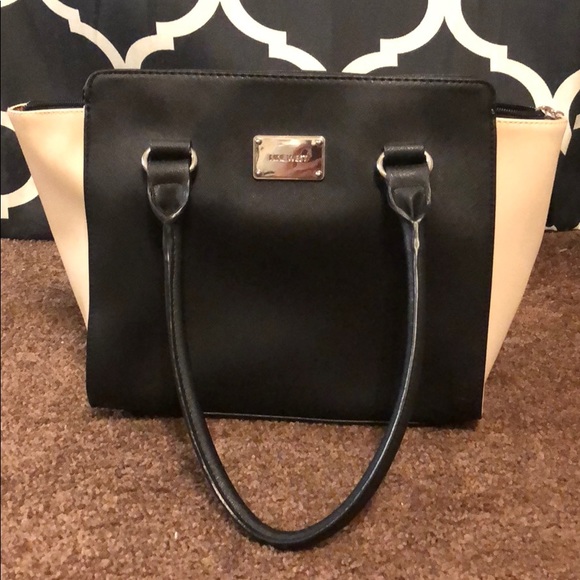 Nine West Handbags - Nine West bag